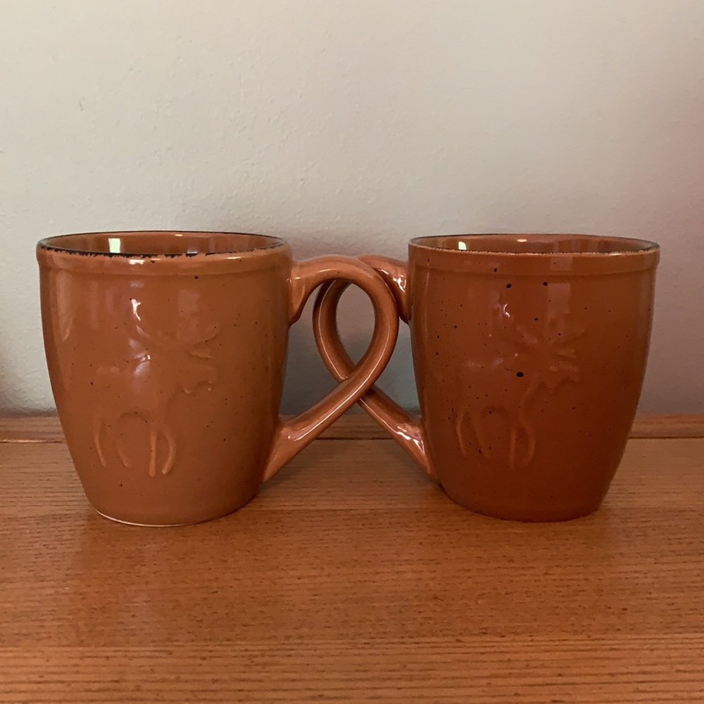 Set of 2 Bass Pro Shops Moose coffee cups mugs